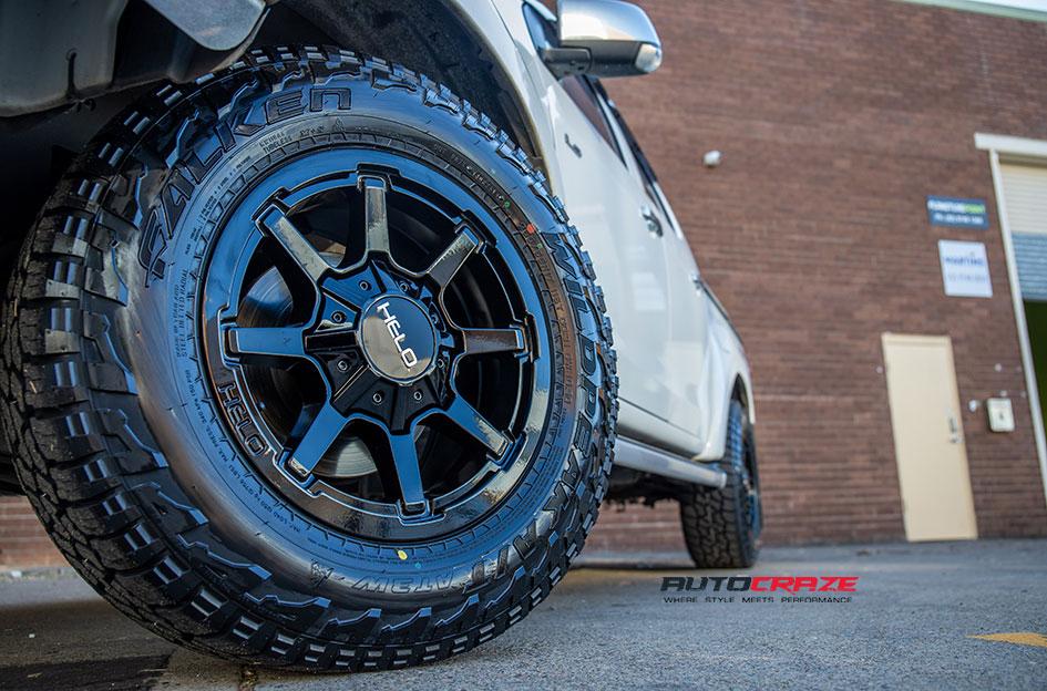 ISUZU DMAX HE909 GLOSS BLACK